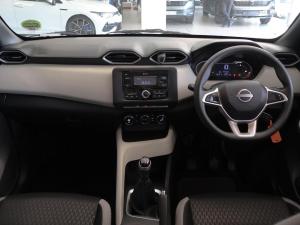 Nissan Magnite 1.0 Visia manual - Image 19