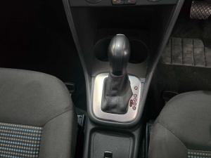 Volkswagen Polo Vivo hatch 1.6 Comfortline auto - Image 14