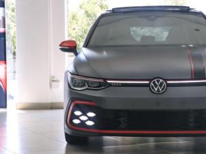 Volkswagen Golf GTI - Image 11
