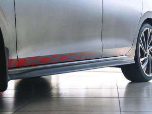 Volkswagen Golf GTI - Image 5