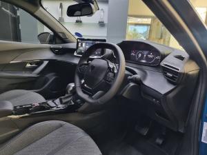 Peugeot 2008 1.2T Allure - Image 17