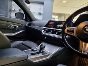 BMW 3 Series 320i M Sport - Image 16