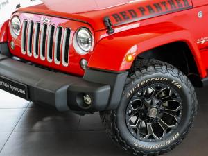 Jeep Wrangler Unlimited 3.6L Polar Edition - Image 2