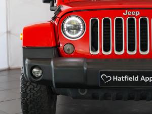 Jeep Wrangler Unlimited 3.6L Polar Edition - Image 7