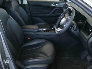 MG HS 2.0T Luxury - Image 11