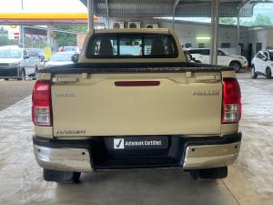 Toyota Hilux 2.4GD-6 single cab Raider manual - Image 5