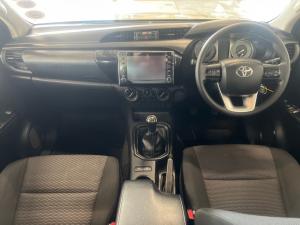 Toyota Hilux 2.4GD-6 single cab Raider manual - Image 6