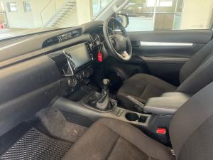 Toyota Hilux 2.4GD-6 single cab Raider manual - Image 7