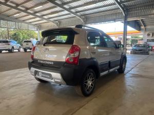 Toyota Etios Cross 1.5 Xs - Image 2