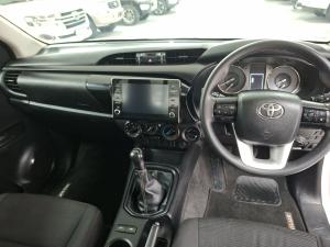 Toyota Hilux 2.4GD-6 single cab 4x4 Raider manual - Image 6