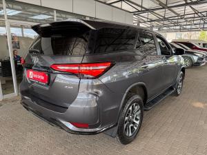 Toyota Fortuner 2.4GD-6 4x4 - Image 2