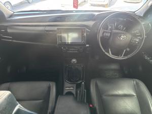 Toyota Hilux 2.8GD-6 double cab Legend manual - Image 6