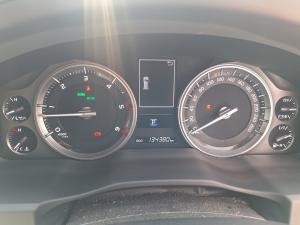 Toyota Land Cruiser 200 4.5D-4D V8 VX-R - Image 11