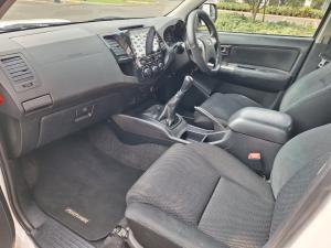 Toyota Fortuner 2.5D-4D - Image 7