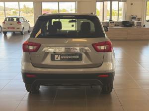 Suzuki Vitara Brezza 1.5 GL - Image 5