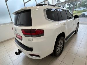 Toyota Land Cruiser 300 3.3D ZX - Image 2