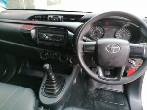 Toyota Hilux 2.0 single cab S (aircon) - Image 6
