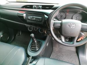 Toyota Hilux 2.0 single cab S (aircon) - Image 6