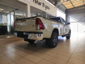 Toyota Hilux 2.4GD-6 single cab Raider manual - Image 2