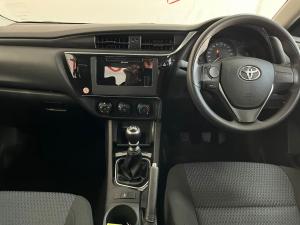 Toyota Corolla Quest 1.8 Plus manual - Image 6