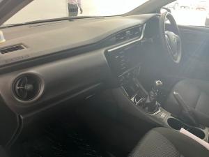 Toyota Corolla Quest 1.8 Plus manual - Image 7