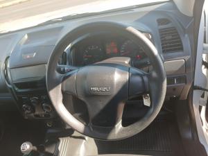 Isuzu D-MAX 250C Fleetside S/C - Image 8