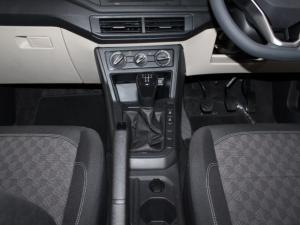 Volkswagen Polo 1.6 - Image 14