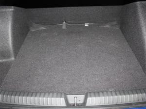 Volkswagen Polo 1.6 - Image 8