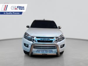 Isuzu KB 300 D-TEQ LX Standard automaticD/C - Image 2