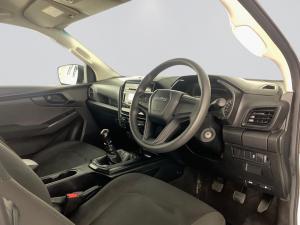 Isuzu D-MAX 1.9 Ddi HR L S/C - Image 13