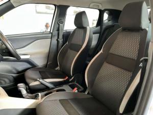 Nissan Magnite 1.0T Acenta CVT - Image 9