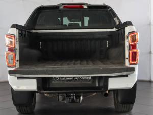 Isuzu D-Max 3.0TD double cab V-Cross - Image 14