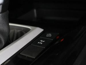 Isuzu D-Max 3.0TD double cab V-Cross - Image 21