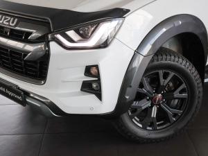 Isuzu D-Max 3.0TD double cab V-Cross - Image 2