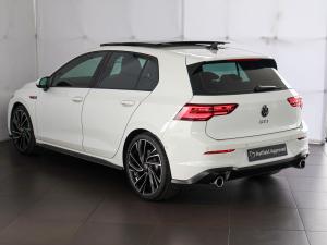 Volkswagen Golf GTI - Image 9