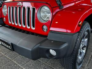 Jeep Wrangler 3.6L Polar Edition - Image 4