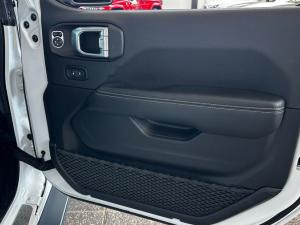 Jeep Wrangler Unlimited 2.0T Sahara - Image 14