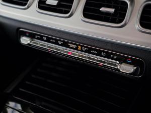 Mercedes-Benz GLE GLE400d 4Matic - Image 13