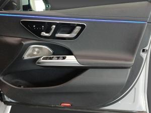 Mercedes-Benz E-Class E220d Avantgarde - Image 17