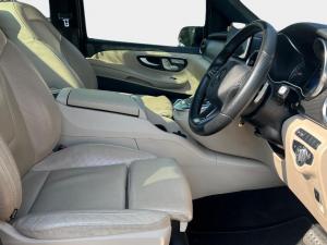 Mercedes-Benz V-Class V300d Exclusive - Image 14