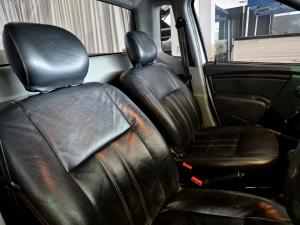 Nissan NP200 1.6i safety pack (aircon) - Image 9