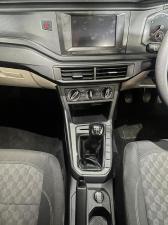 Volkswagen Polo sedan 1.6 manual - Image 9