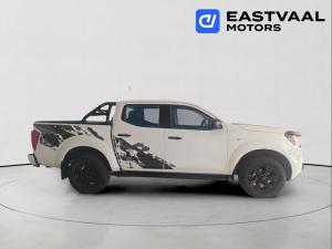 Nissan Navara 2.5DDTi double cab SE Plus auto - Image 8