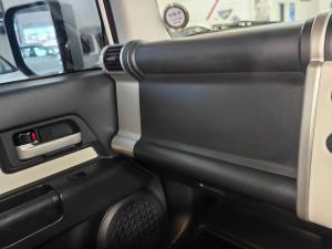 Toyota FJ Cruiser FJ Cruiser - Image 16