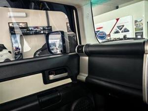 Toyota FJ Cruiser FJ Cruiser - Image 7