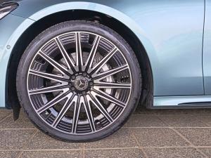 Mercedes-Benz E-Class E220d Avantgarde - Image 3
