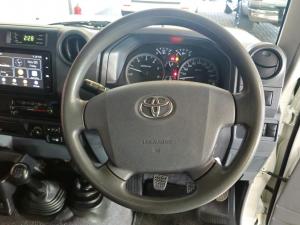 Toyota Land Cruiser 79 4.5D-4D V8 single cab LX 70th Anniversary - Image 11