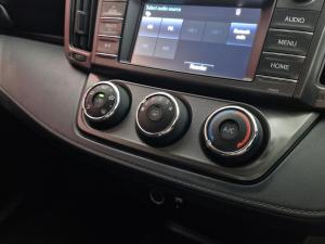 Toyota RAV4 2.0 GX - Image 18