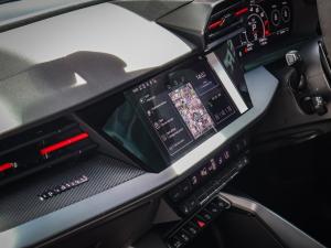 Audi RS3 Sportback quattro Carbon Edition - Image 12