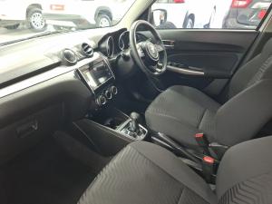 Suzuki Swift 1.2 GLX auto - Image 7